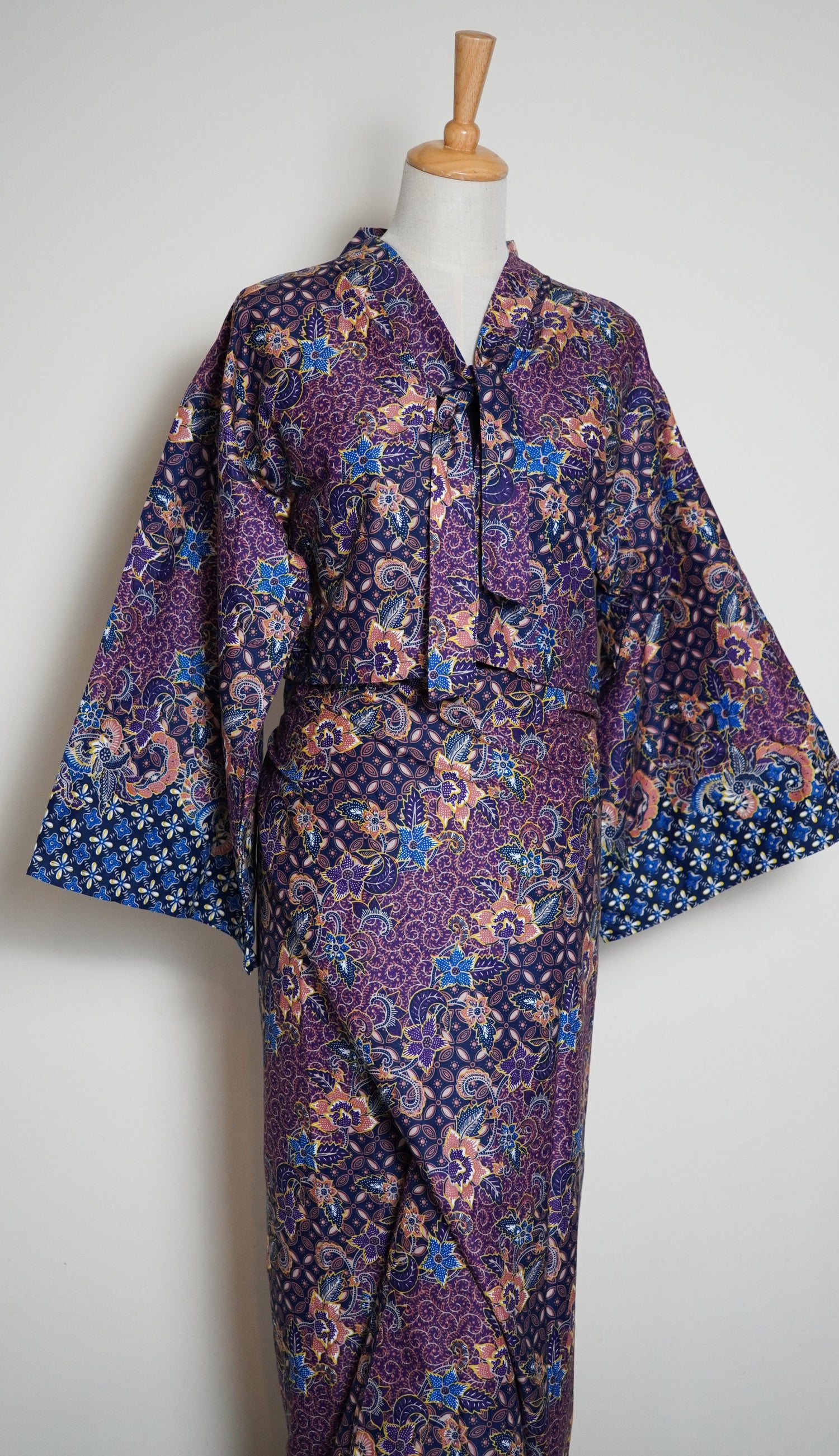 Pareo Skirt & Aien Cardigan Set